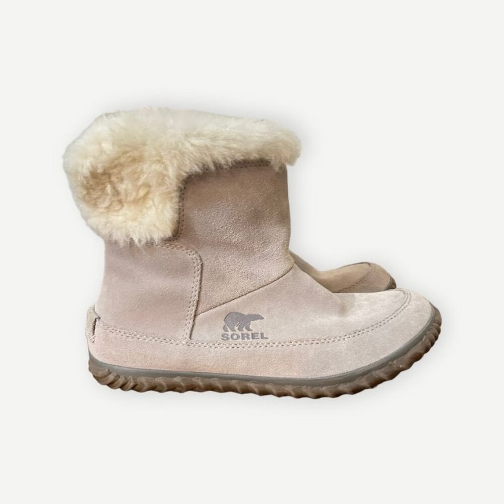 Sorel Out N About Bootie Gray Suede Shearling 6 Ankle Fall Cozy EUC Winter